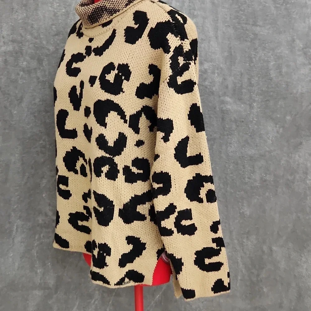 DKNY Animal print turtle neck knit sweater size small - Picture 5 of 12